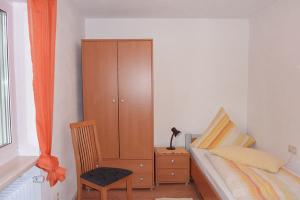 Haus Hohentengen_Ferienwohnung 1. OG_Kleines Schlafzimmer_2