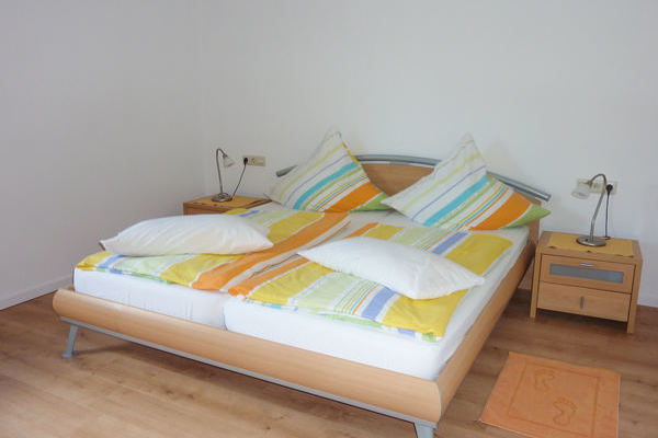 Haus Hohentengen_Ferienwohnung_1. OG_Groes Schlafzimmer